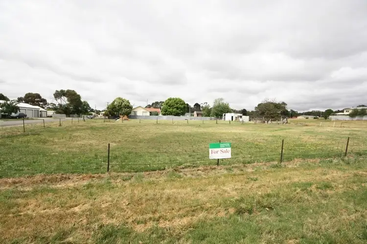 CA 5 Sect 36A Eyre & Warburton Streets, Beaufort VIC 3373
