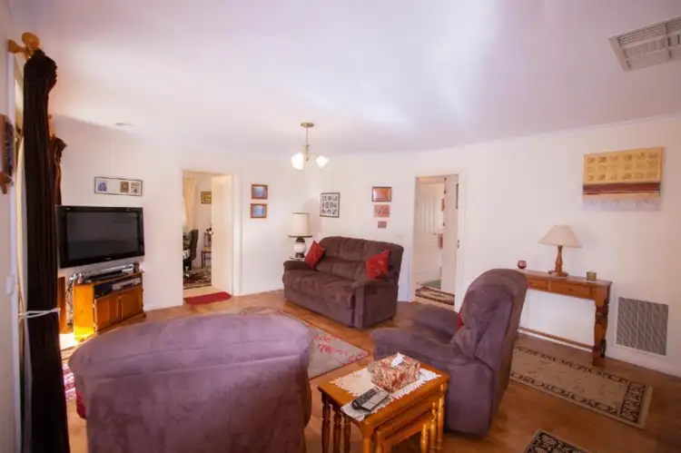 Sixth view of Homely house listing, 8 Caroline Court, Echuca VIC 3564