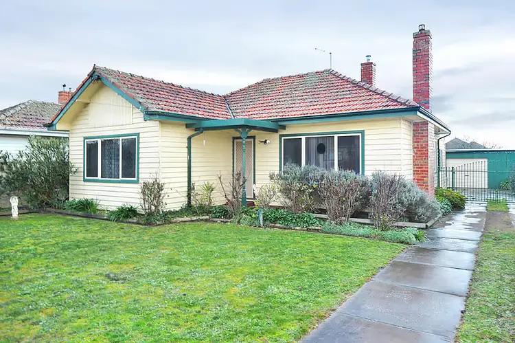 Main view of Homely house listing, 10 Prefect Street, Wendouree VIC 3355