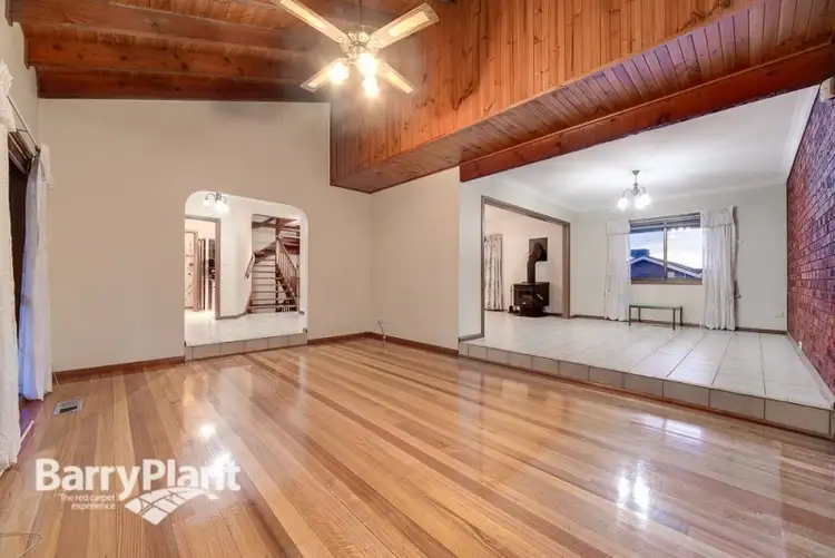Second view of Homely house listing, 4 Johnson Place, Endeavour Hills VIC 3802