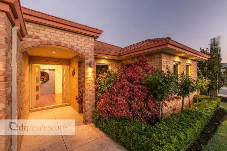 2 Craighall Turn, Madeley WA 6065