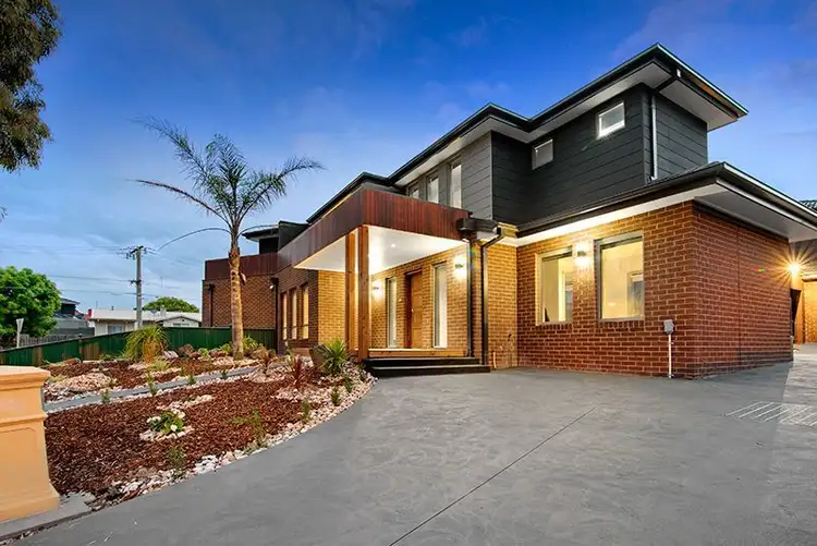 1/33 Boldrewood Parade, Reservoir VIC 3073
