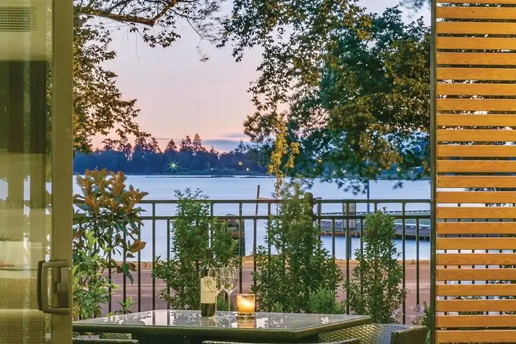 GL 6/18-22 Wendouree Parade, Lake Wendouree VIC 3350