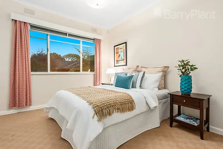 Sixth view of Homely house listing, 2 St Albans Street, Mount Waverley VIC 3149