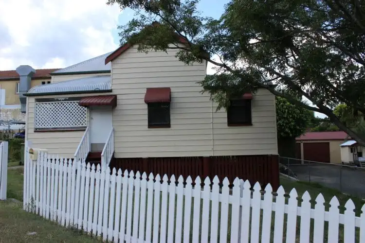 6 Fitzgibbon Street, North Ipswich QLD 4305