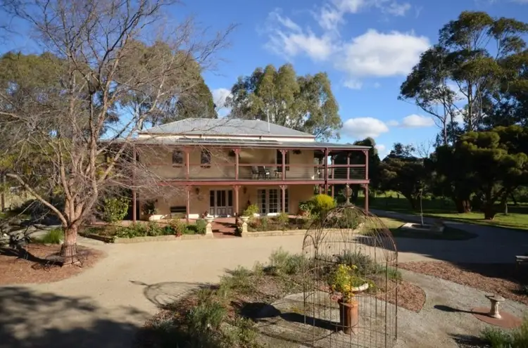 180 River Avenue, Echuca VIC 3564