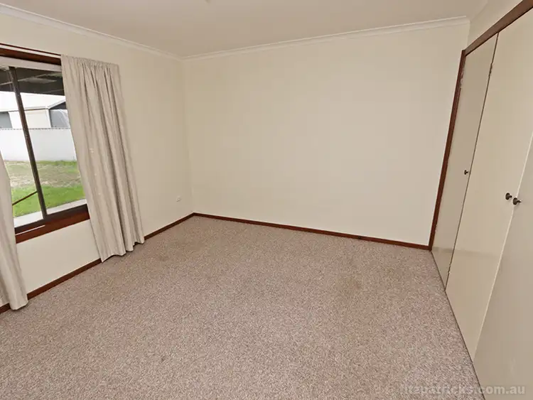 Fifth view of Homely house listing, 35 Bandera Avenue, Glenfield Park NSW 2650