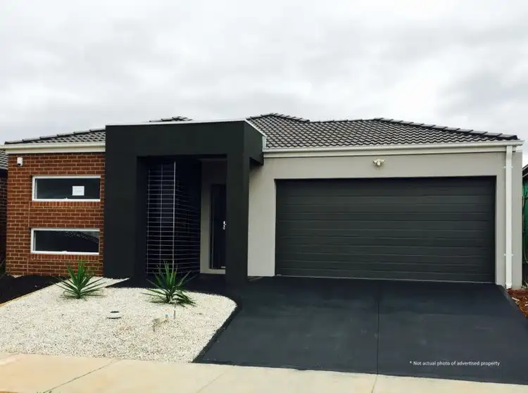 6 Cooloongup Crescent, Melton VIC 3337