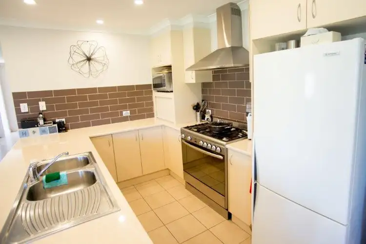 Fifth view of Homely house listing, 8 Glenda Court, Robinvale VIC 3549