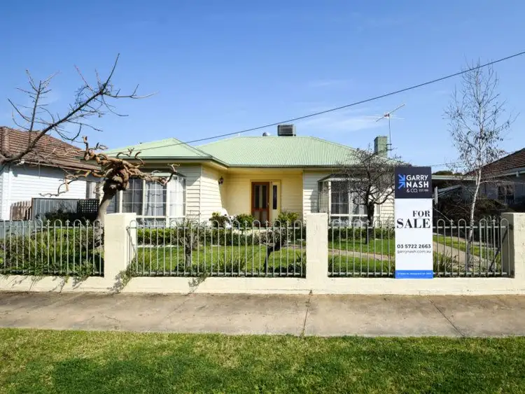 Main view of Homely house listing, 33 Hinchley Street, Wangaratta VIC 3677