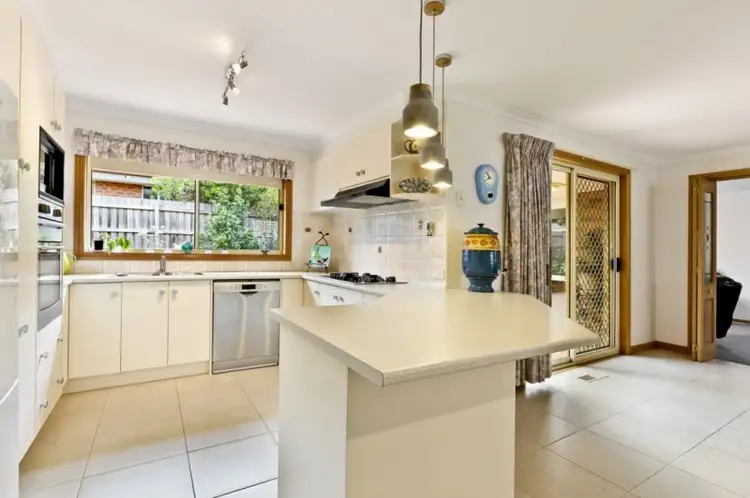 Fourth view of Homely house listing, 7 Willaura Place, Yallambie VIC 3085