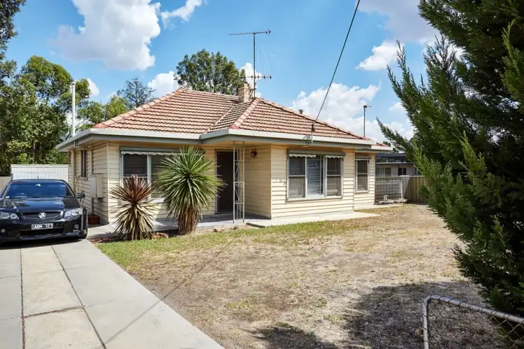 18 Wireless Street, Kangaroo Flat VIC 3555