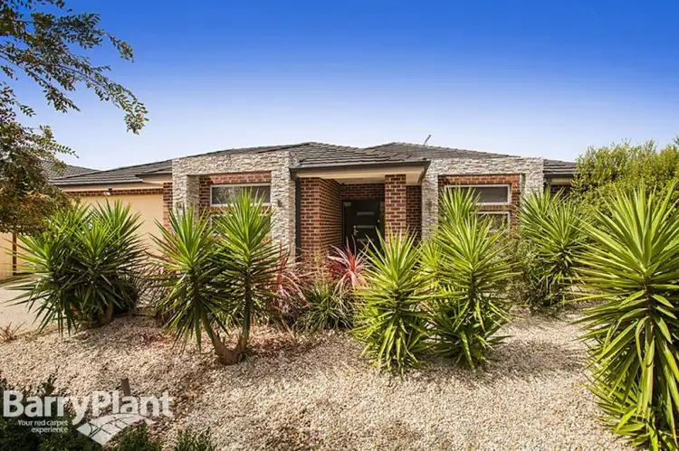 5 Charlton Place, Point Cook VIC 3030