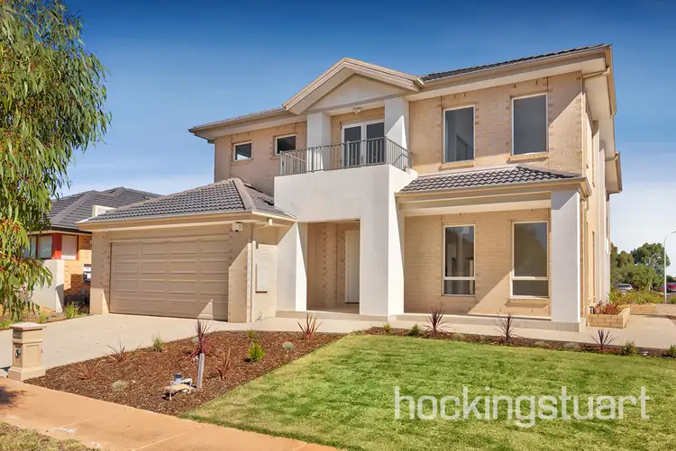 38 Middle Park Drive, Sanctuary Lakes VIC 3030