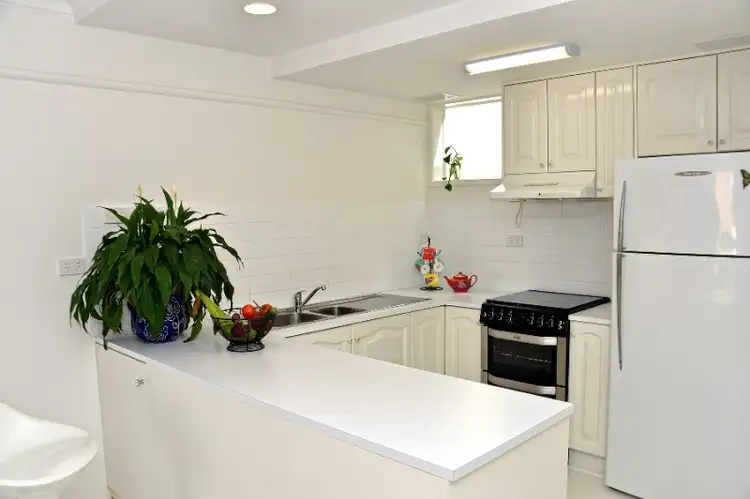 Fifth view of Homely townhouse listing, 1/484 David Street, Albury NSW 2640