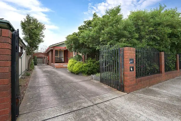 6 Lorna Crescent, Sunshine West VIC 3020