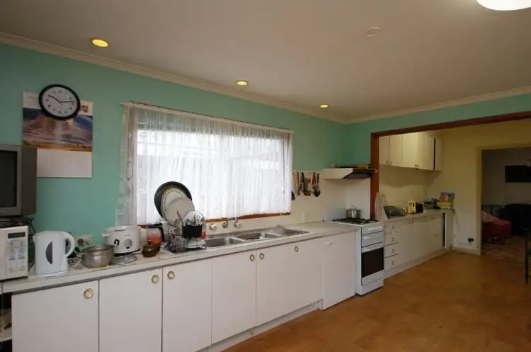 Sixth view of Homely house listing, 32 Gosford Crescent, Broadmeadows VIC 3047