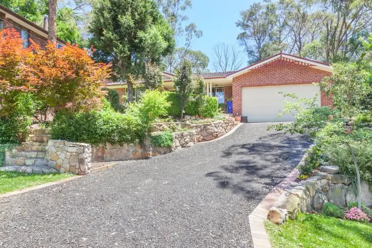 4 Roberts Parade, Hawkesbury Heights NSW 2777