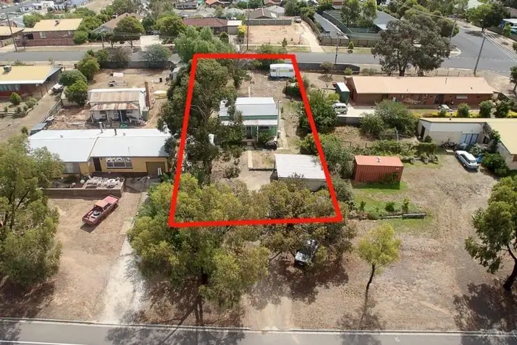33 Railway Street, Kangaroo Flat VIC 3555