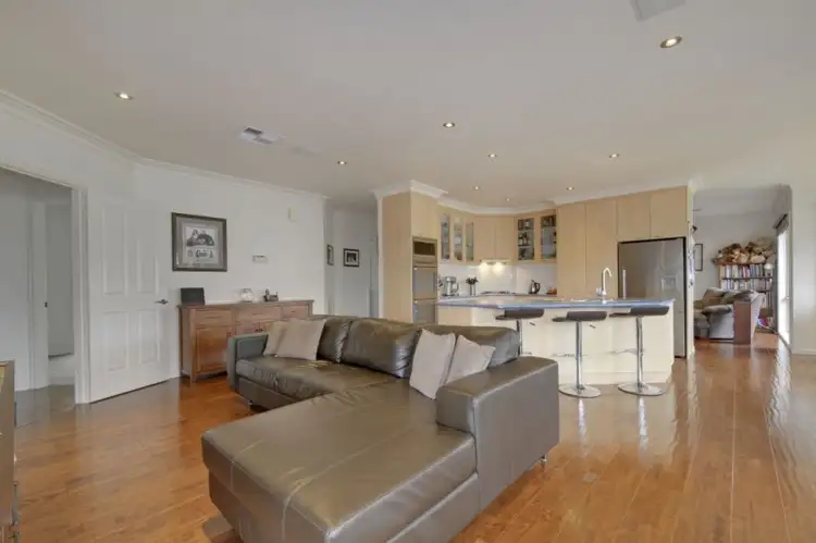 Fourth view of Homely house listing, 10 Coffey Court, Traralgon VIC 3844