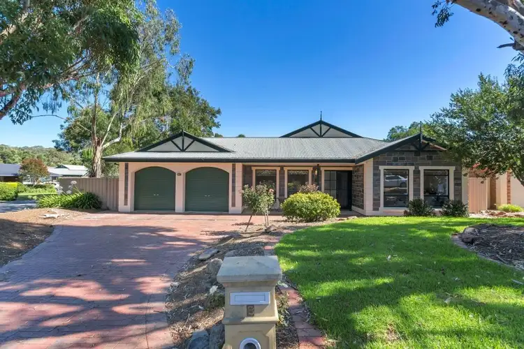 8 Birch Street, Oakbank SA 5243