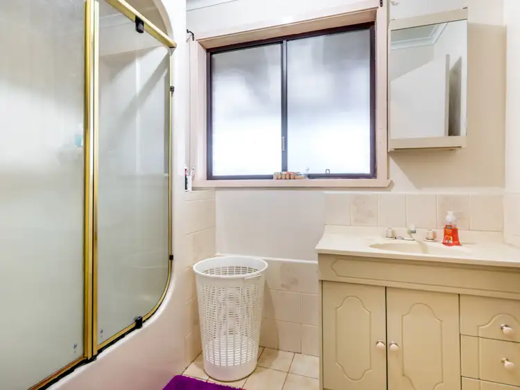 Seventh view of Homely house listing, 34 Oxley Street, Sunbury VIC 3429