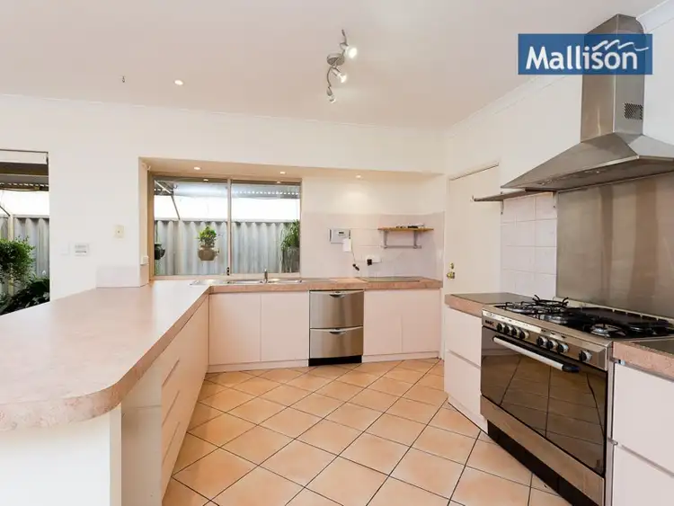 27 Hawkesbury Retreat, Atwell WA 6164