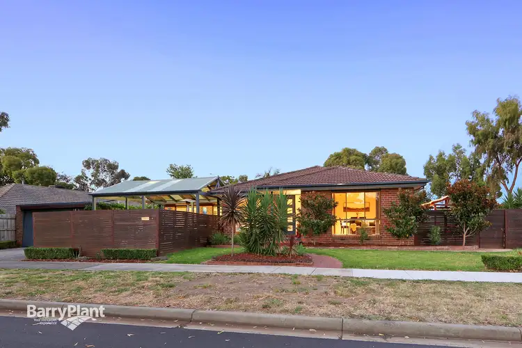 4 Blaxland Drive, Rowville VIC 3178