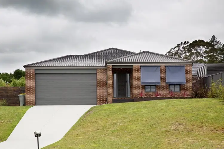 7 Willowbank Way, Brown Hill VIC 3350