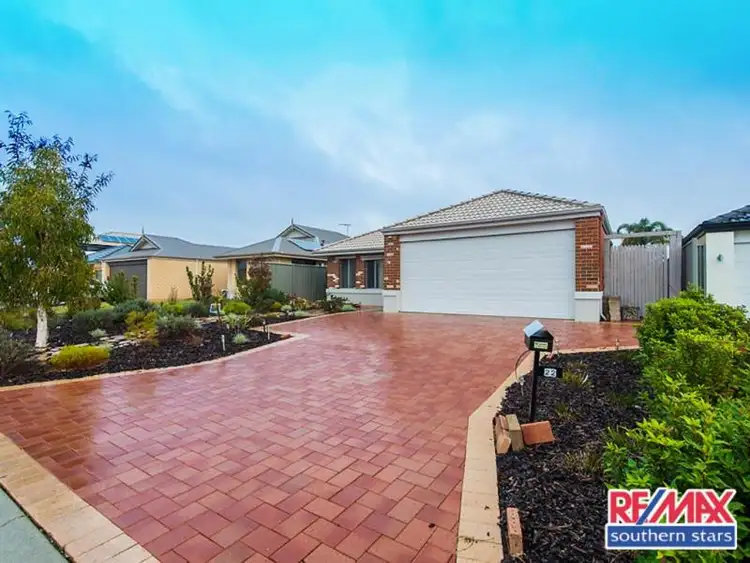 22 Retchford Way, Queens Park WA 6107