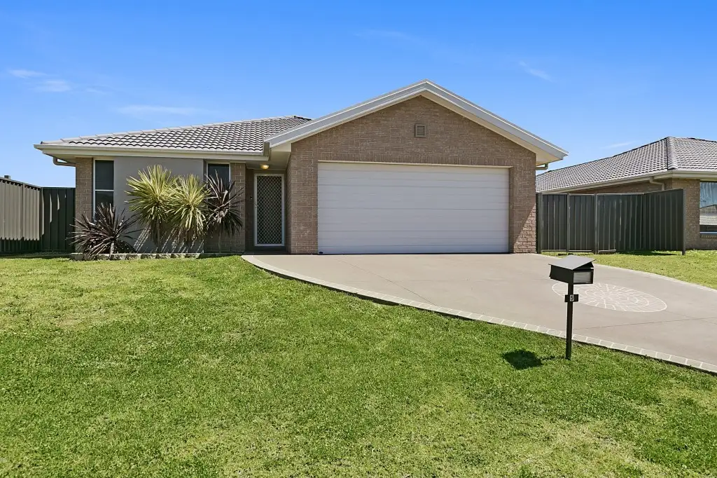 Main view of Homely house listing, 5 Hepburn Close, Rutherford NSW 2320