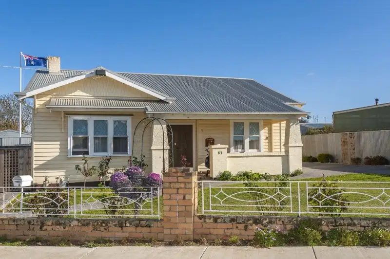 Main view of Homely house listing, 5 New Street, Kyneton VIC 3444