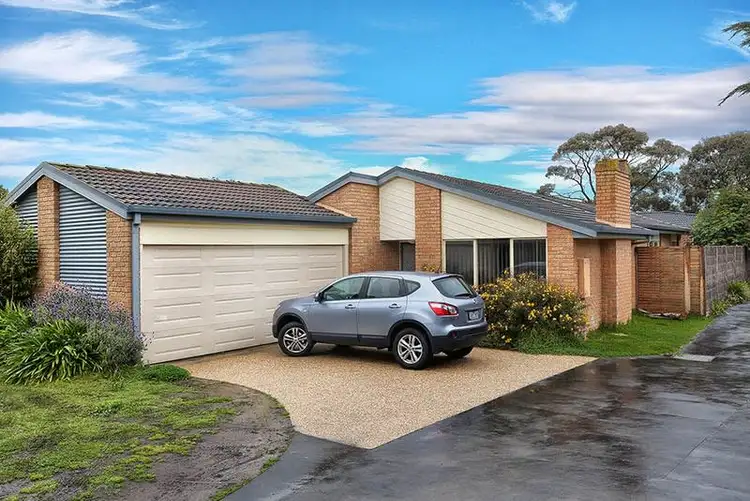4 Hakea Drive, Mount Martha VIC 3934
