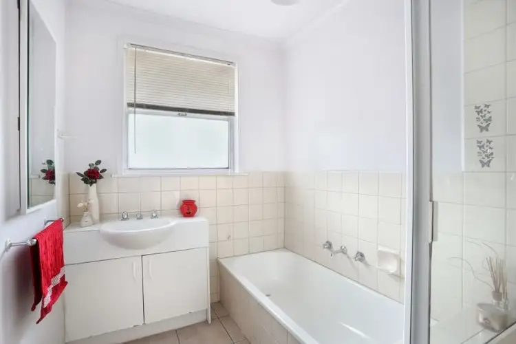 Fourth view of Homely house listing, 60 Lorraine Crescent, Jacana VIC 3047
