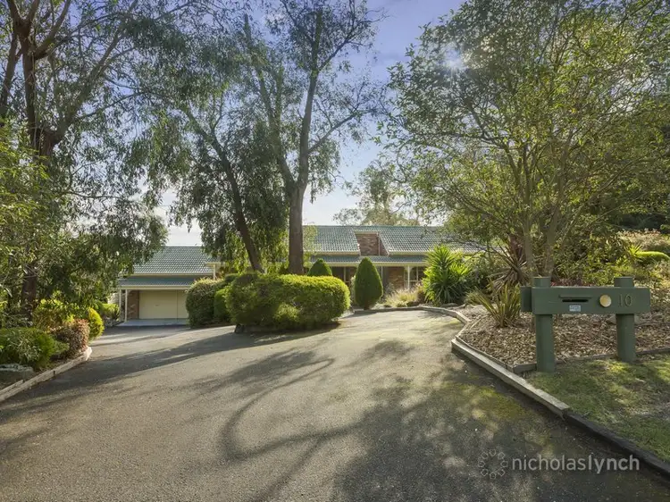 10 Meribil Close, Mount Eliza VIC 3930