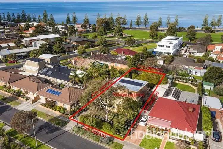2 Myrtle Grove, Altona VIC 3018