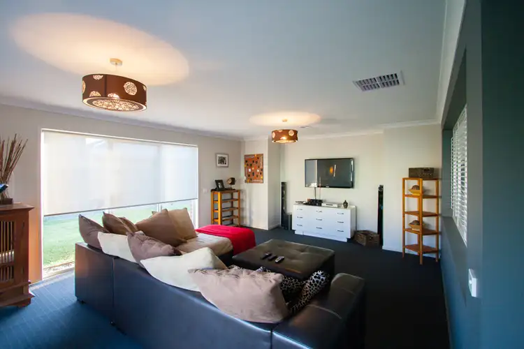 Fifth view of Homely house listing, 19 Sunset Avenue, Echuca VIC 3564