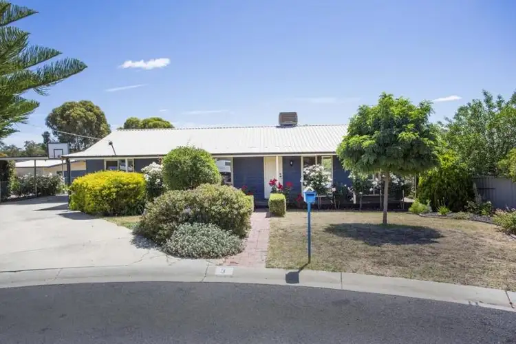 3 Rose Court, Kangaroo Flat VIC 3555