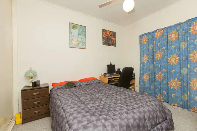 Fifth view of Homely unit listing, 1/2 Peter Close, Red Cliffs VIC 3496