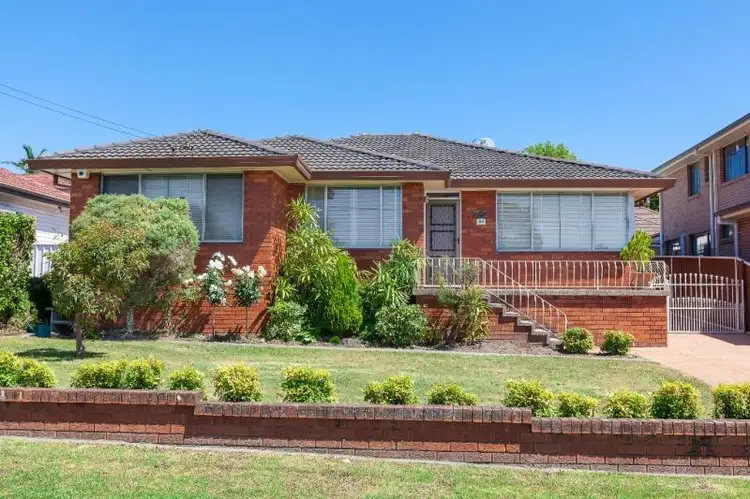 38 Targo Rd, Girraween NSW 2145