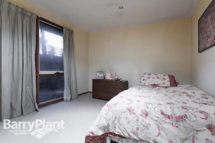 Seventh view of Homely house listing, 1 Macquarie Court, Cranbourne North VIC 3977