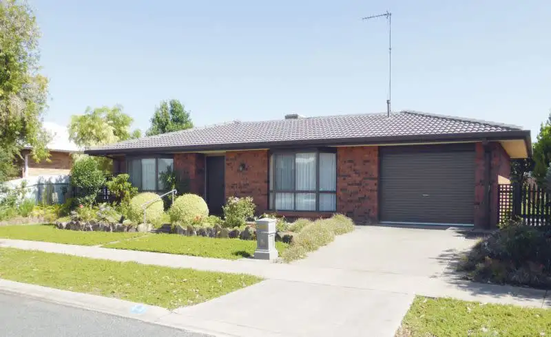 Main view of Homely unit listing, 2/2 Fulton Avenue, Horsham VIC 3400