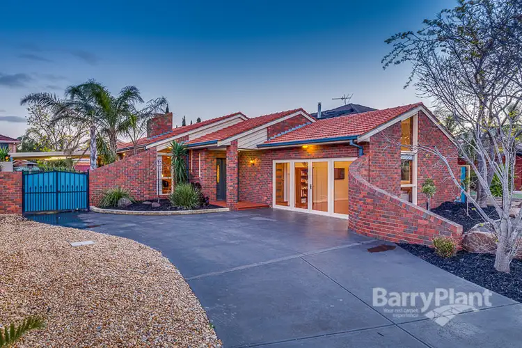 25 Fastnet Drive, Taylors Lakes VIC 3038
