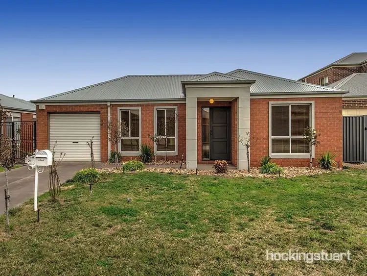 21 Dickerson Way, Caroline Springs VIC 3023