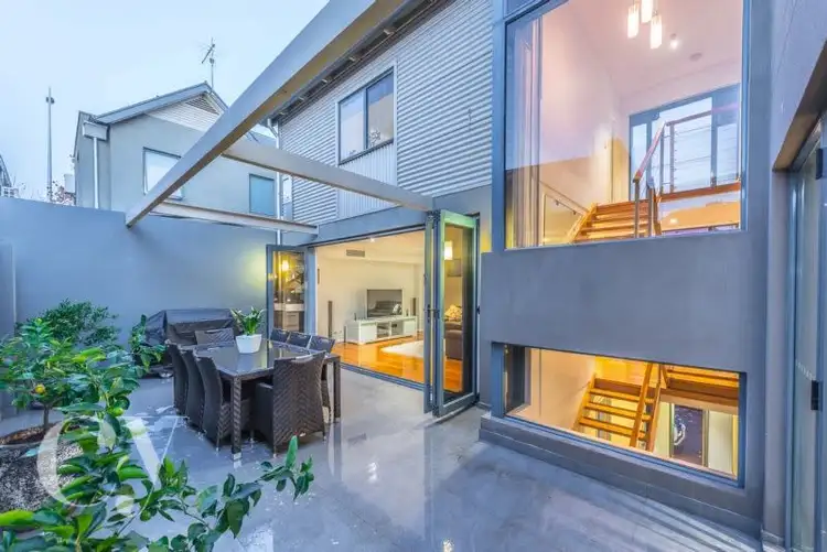 2/427 Rokeby Road, Shenton Park WA 6008