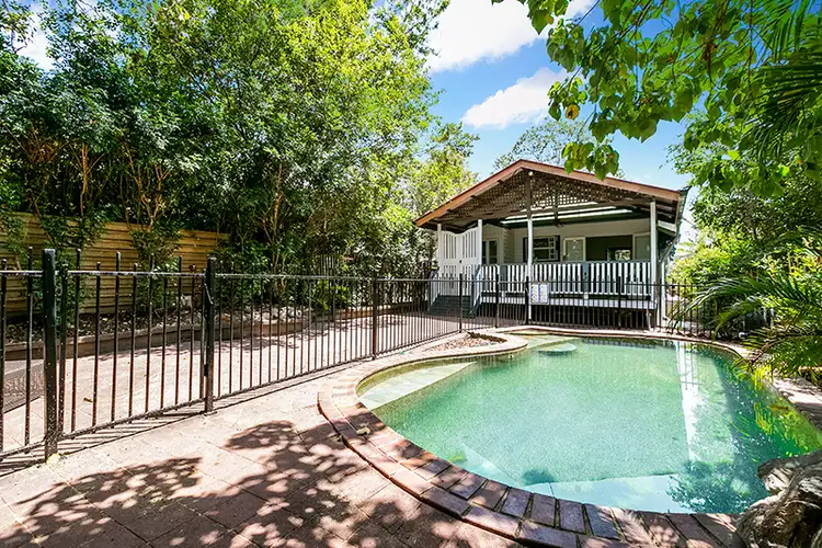 315 Long Street East, Graceville QLD 4075