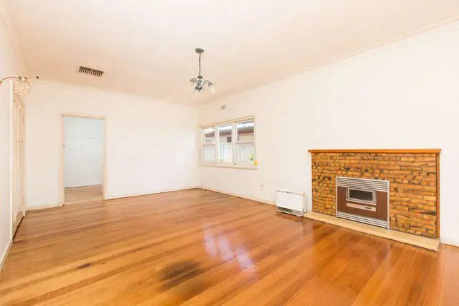 Fifth view of Homely house listing, 14 Logan Avenue, Mildura VIC 3500