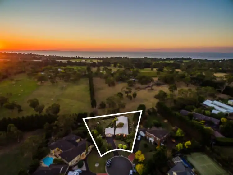 8 Angus Court, Mount Eliza VIC 3930