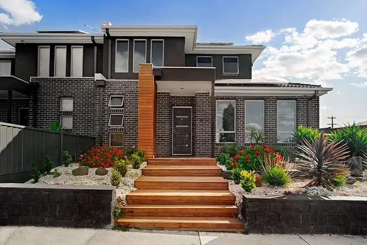 2/31 Boldrewood Parade, Reservoir VIC 3073