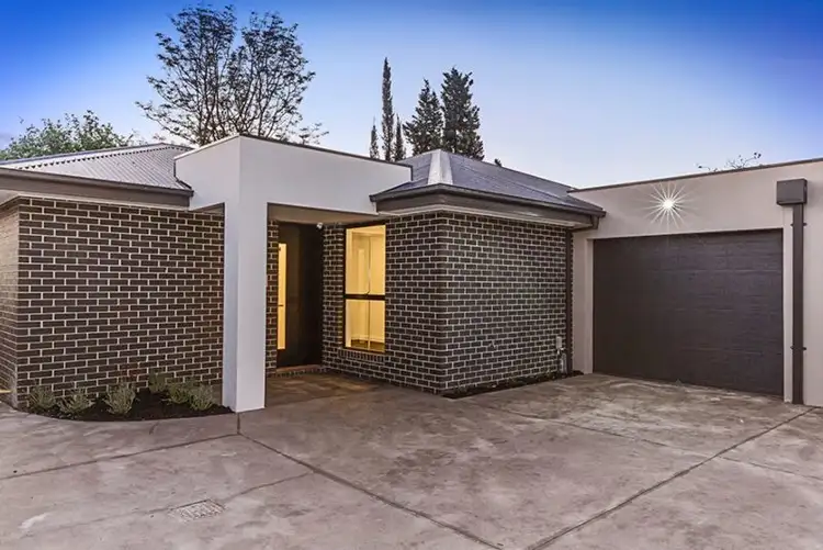 4/15 Conifer Avenue, Brooklyn VIC 3012